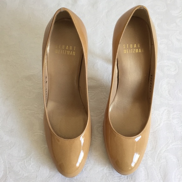 Stuart Weitzman nude patent leather pumps - Picture 2 of 9